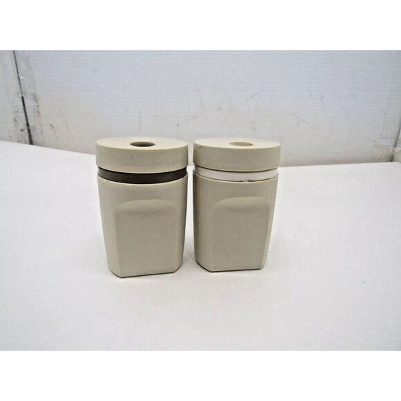 Tupperware Salt & Pepper Shaker Set Almond 1471-19 & 1471-18 Made In USA Vintage - Picture 1 of 3